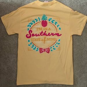 itsa girl thing NWOT lightweight Southern tee